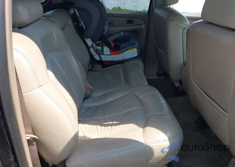 2002 Chevrolet Suburban 1500 Lt from USA, damaged, VIN 1GNEC16Z52J230016